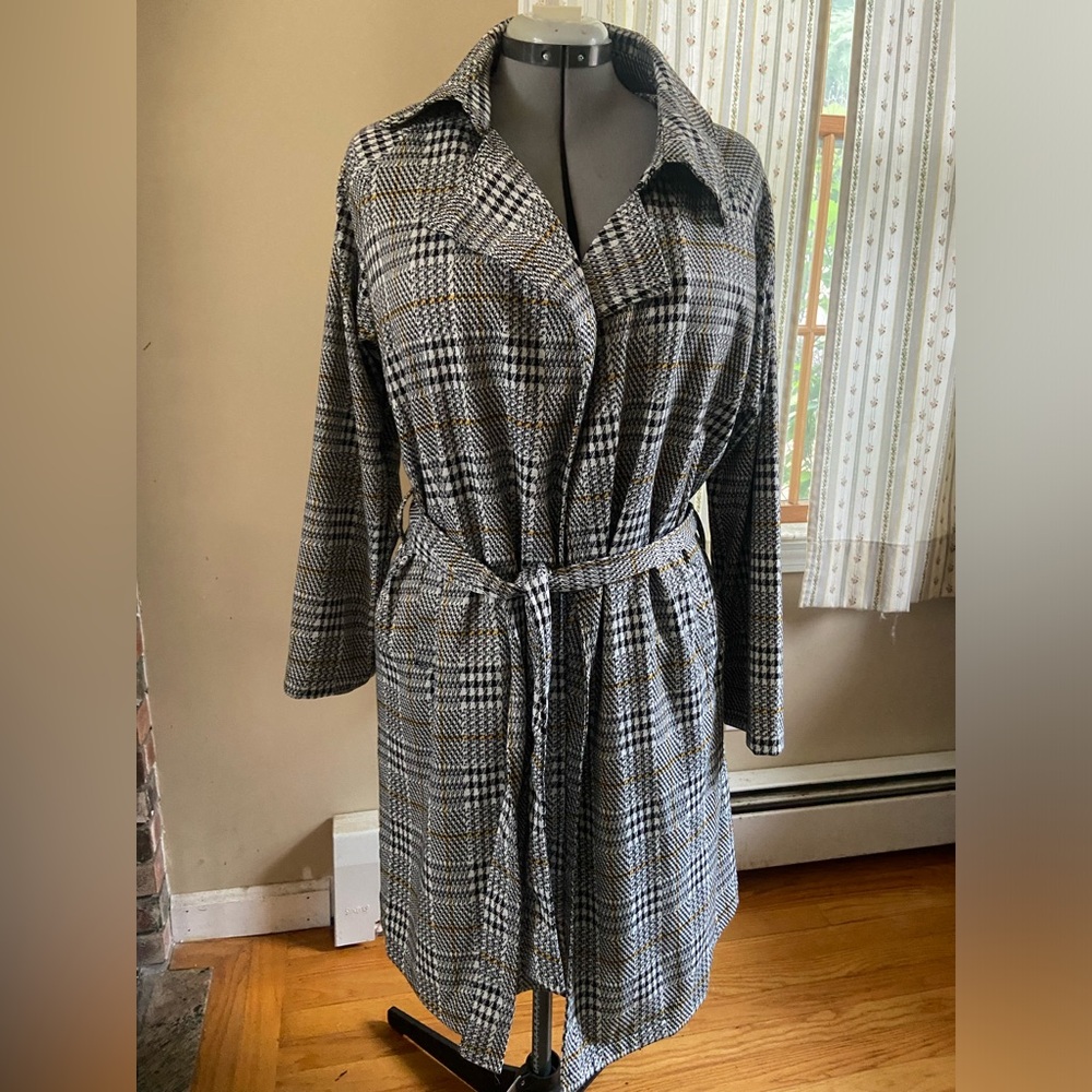 Love Tree Trench Coat style jacket, size L